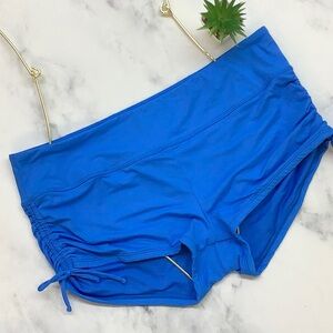 NWT Beach House Blue Women's Shorts Size 16